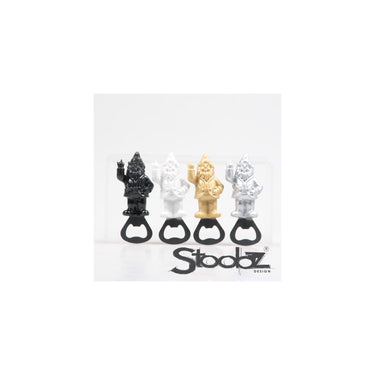 Stoobz design stoobz kabouter f*ck you flesopener met magneet 9cm zwart wit zilver goud