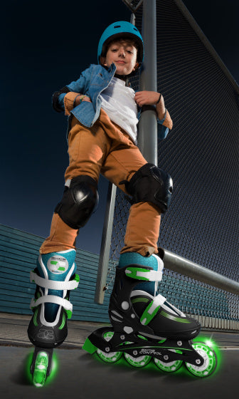 Load image into Gallery viewer, inline skates hardboot verstelbaar zwart maat 30-33
