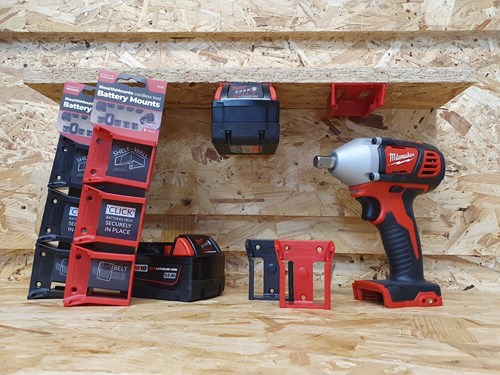 Load image into Gallery viewer, Stealthmounts batterijhouders voor milwaukee m18 18v | rood | 6 stuks - bm-mw18-red-6

