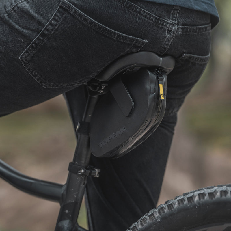 Load image into Gallery viewer, Topeak weatherproof dynawedge strap l saddle bag
