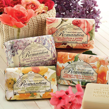 Nesti dante romantica rose peony zeep 250gr.