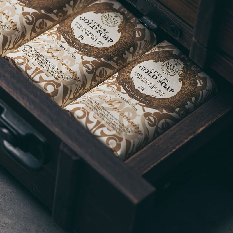 Afbeelding laden in galerijviewer, Nesti dante luxury gold zeep 250gr.
