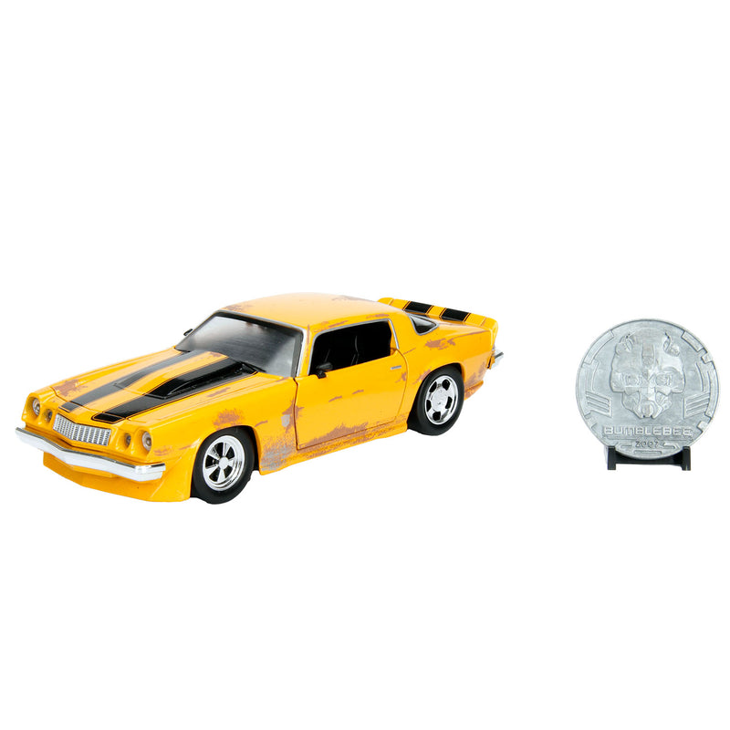 Load image into Gallery viewer, Jada Toys Jada Die-Cast Transformers Bumblebee 1:24
